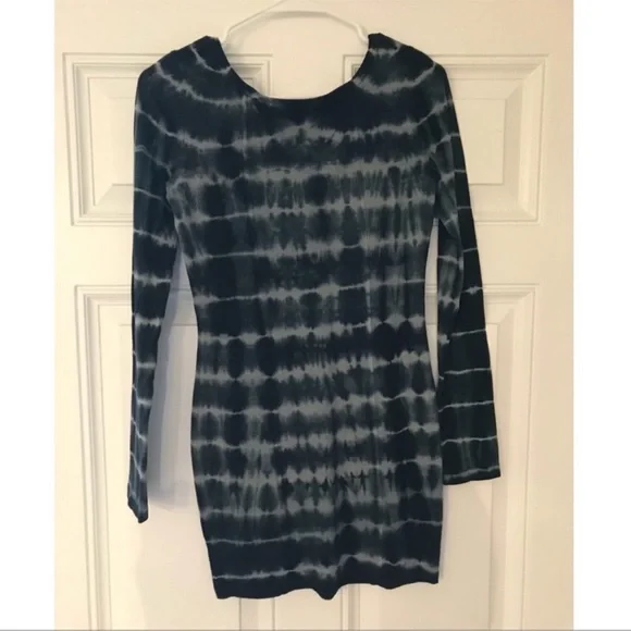 Fitted Billabong Dress - Picture 3 of 3